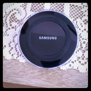 Samsung wireless charging pad